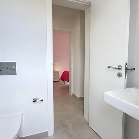 Sea Breeze Beach House By Gabi Miguel Holiday home Porches (Algarve)
